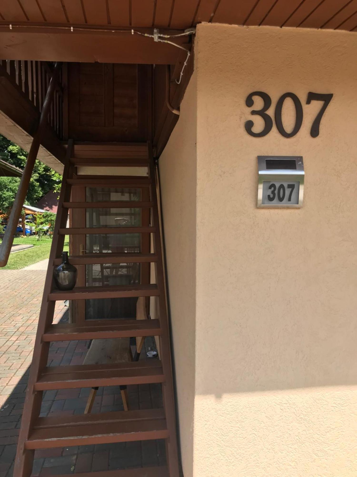 Privat Mini 307 Appartement Bešeňová Buitenkant foto