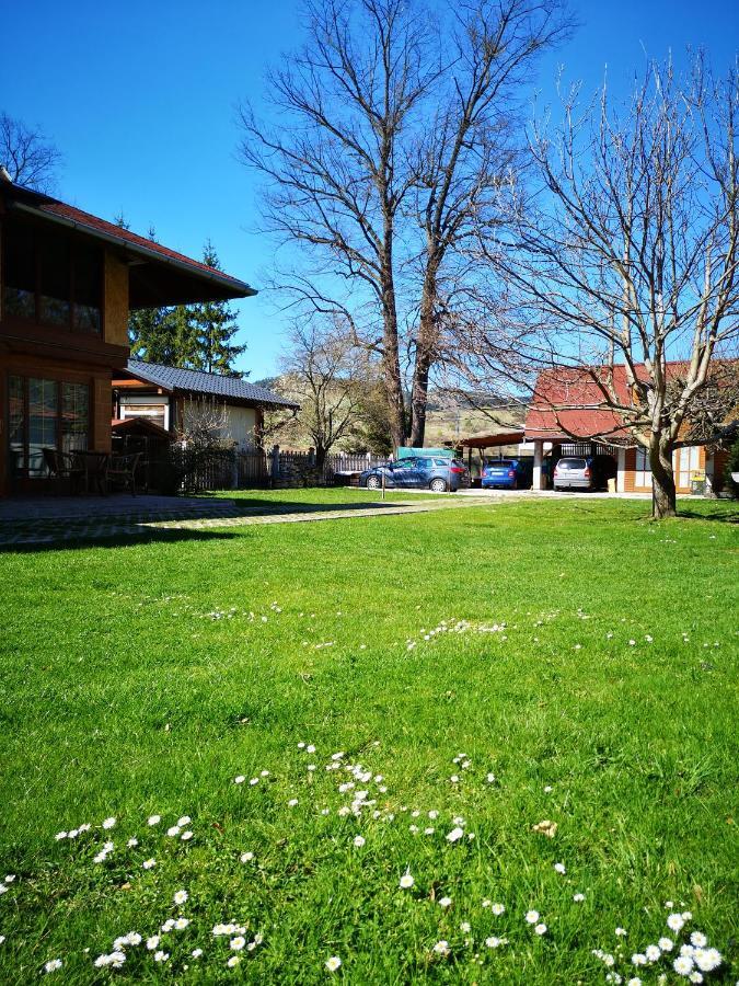 Privat Mini 307 Appartement Bešeňová Buitenkant foto